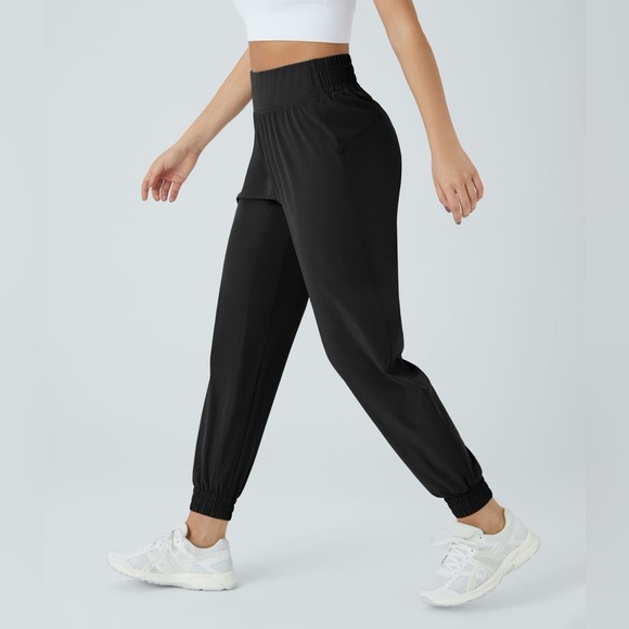 Halara Women’s Medium Black High Waisted Elastic Waistband Hiking Joggers Strech - Picture 3 of 13